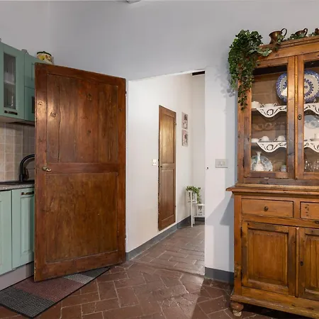Casa Al Cantone بيت للعطل