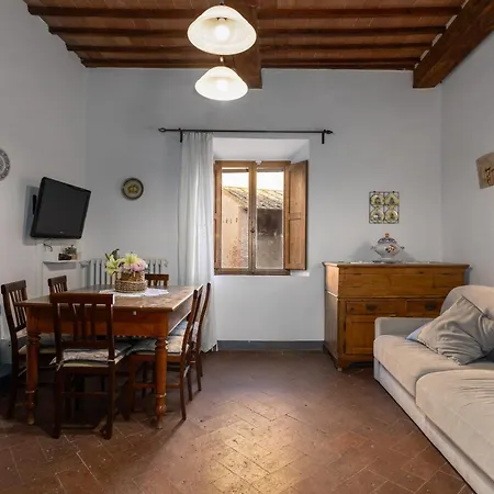 Casa Al Cantone بيت للعطل *